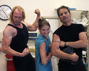 hospital posedown with the cast